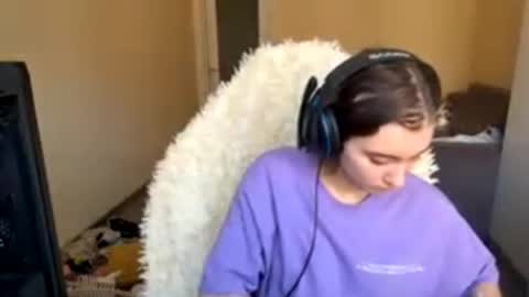 Elena online show from 04.17.26