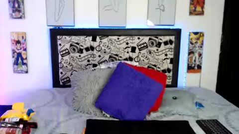 Snapshot of normaa22 chatting on 11.25.25 Norma online show from 11.25.25