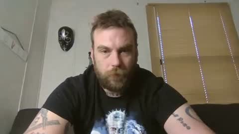 Snapshot of norsirish chatting on 10.18.25 norsirish online show from 10.18.25