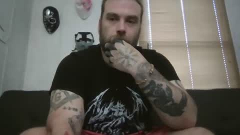 Snapshot of norsirish chatting on 10.21.25 norsirish online show from 10.21.25