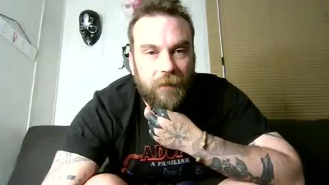 Snapshot of norsirish chatting on 10.24.25 norsirish online show from 10.24.25