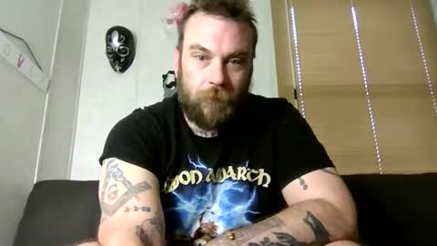 Snapshot of norsirish chatting on 10.26.25 norsirish online show from 10.26.25