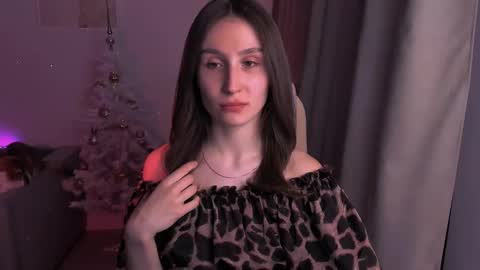 Snapshot of north_valkyrie chatting on 01.07.25 Hazel online show from 01.07.25