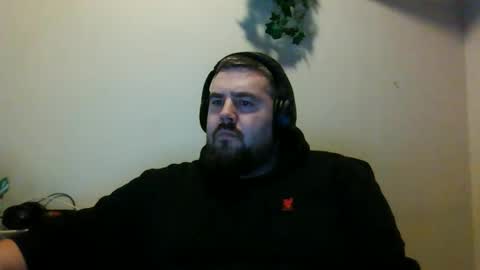 LatexLeatherMan online show from 12.21.25