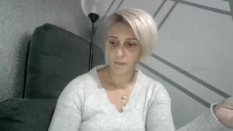 Snapshot of nosmileme chatting on 10.18.25 nosmileme online show from 10.18.25