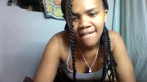 Snapshot of nosminah01 chatting on 09.08.25 nosminah01 online show from 09.08.25