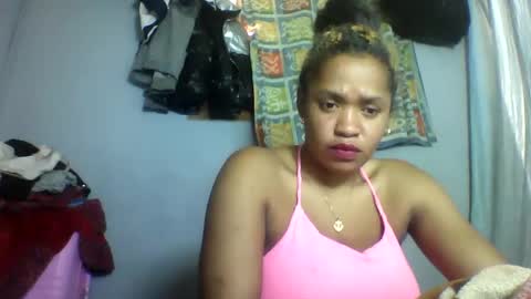 Snapshot of nosminah01 chatting on 09.12.25 nosminah01 online show from 09.12.25