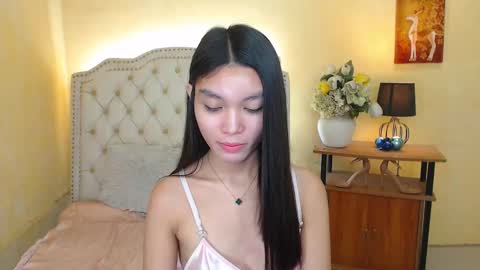 Snapshot of notaestheticallykyline chatting on 12.24.24 Kyline online show from 12.24.24