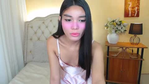 Snapshot of notaestheticallykyline chatting on 01.08.25 Kyline online show from 01.08.25