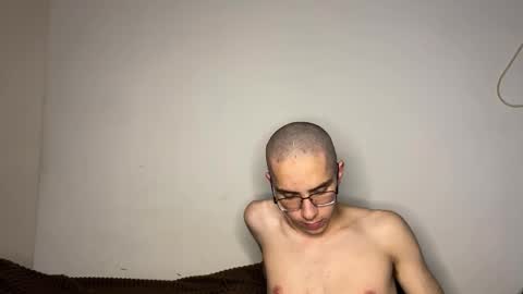 notatheeena online show from 10.04.25