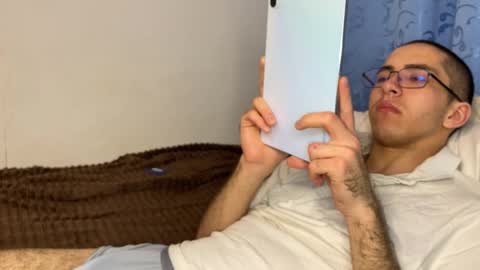 notatheeena online show from 10.17.25