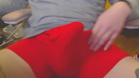 Snapshot of nothingsmall chatting on 12.19.24 nothingsmall online show from 12.19.24