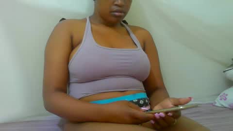 Snapshot of notoy1 chatting on 09.11.25 notoy1 online show from 09.11.25