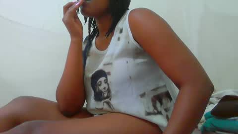 Snapshot of notoy1 chatting on 09.25.25 notoy1 online show from 09.25.25