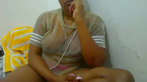 Snapshot of notoy1 chatting on 10.10.25 notoy1 online show from 10.10.25