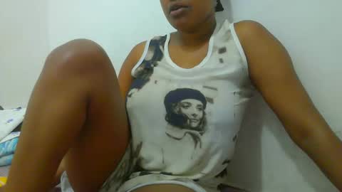 Snapshot of notoy1 chatting on 10.13.25 notoy1 online show from 10.13.25