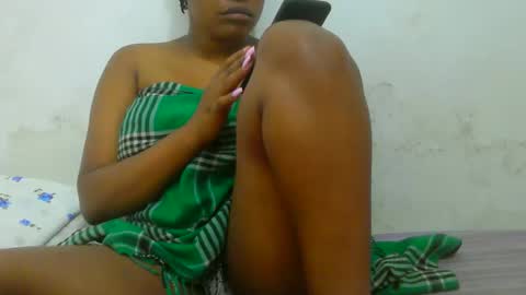 Snapshot of notoy1 chatting on 10.20.25 notoy1 online show from 10.20.25