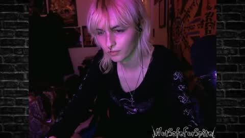FREAKY DRACULA online show from 02.01.25