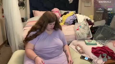 Snapshot of noturbabymoms chatting on 01.02.25 NotUrBabyMoms online show from 01.02.25