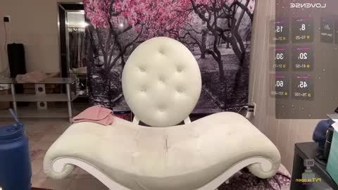 Snapshot of noturbabymoms chatting on 02.26.25 NotUrBabyMoms online show from 02.26.25