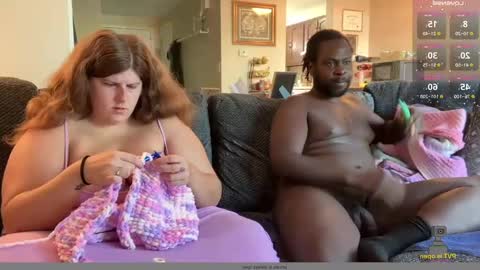 Snapshot of noturbabymoms chatting on 09.09.25 NotUrBabyMoms online show from 09.09.25