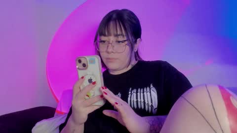 Snapshot of nova_gara chatting on 02.03.26 s online show from 02.03.26