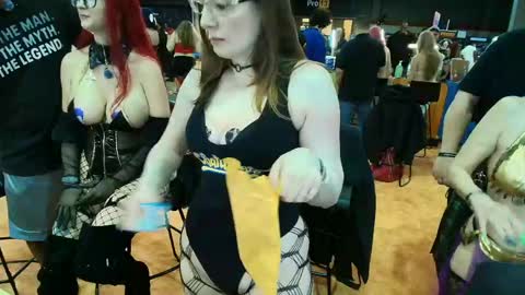 Nova Harper online show from 04.10.26