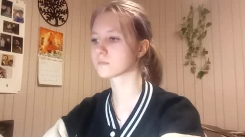 Snapshot of novellahartig chatting on 03.02.26 Sari It is my first day online show from 03.02.26