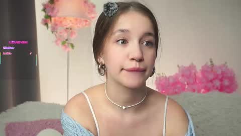 Snapshot of now_you_know chatting on 10.09.25 Dina online show from 10.09.25