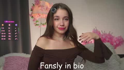 Snapshot of now_you_know chatting on 10.26.25 Dina online show from 10.26.25