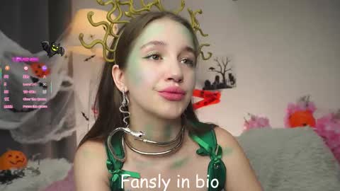 Snapshot of now_you_know chatting on 10.30.25 Dina online show from 10.30.25