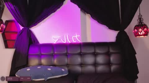 Goth Darling online show from 02.18.26