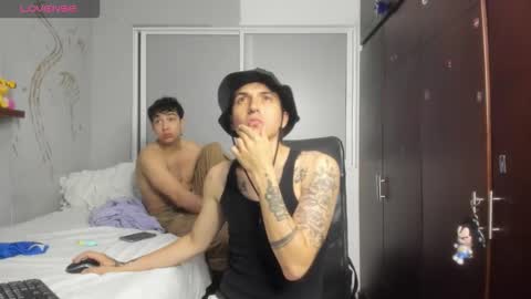 Snapshot of noxx_stark chatting on 10.11.25 Noxx online show from 10.11.25