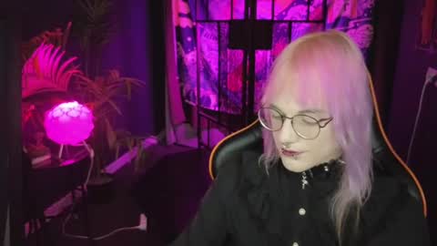 Snapshot of numbaka_ chatting on 03.10.25 numbaka_ online show from 03.10.25