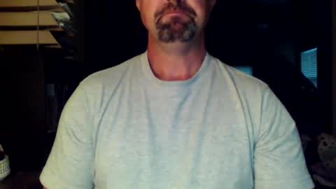 Snapshot of nvrenuff1979 chatting on 09.30.25 nvrenuff1979 online show from 09.30.25