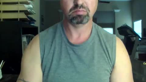 Snapshot of nvrenuff1979 chatting on 11.05.25 nvrenuff1979 online show from 11.05.25