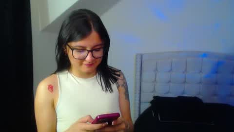 NyahMackenzie online show from 02.26.25