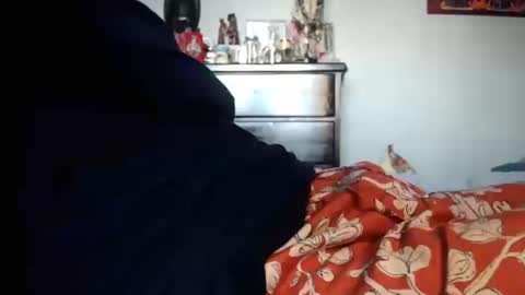 Snapshot of nyakuti chatting on 10.19.25 KN online show from 10.19.25