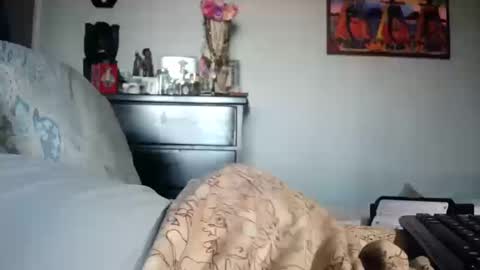 Snapshot of nyakuti chatting on 10.20.25 KN online show from 10.20.25