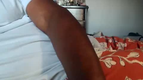 Snapshot of nyakuti chatting on 10.22.25 KN online show from 10.22.25