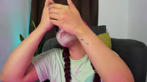 Snapshot of nyalgasai1 chatting on 10.01.25 Nia online show from 10.01.25