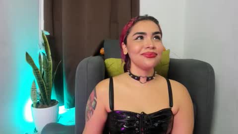 Snapshot of nyalgasai1 chatting on 10.06.25 Nia online show from 10.06.25