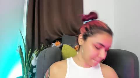 Snapshot of nyalgasai1 chatting on 10.17.25 Nia online show from 10.17.25