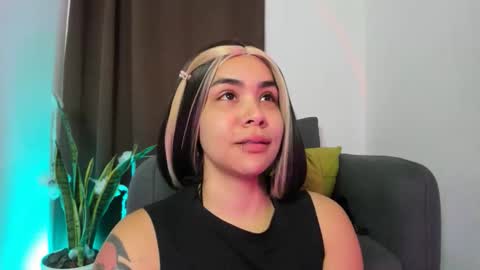 Snapshot of nyalgasai1 chatting on 11.07.25 Nia online show from 11.07.25