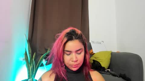 Snapshot of nyalgasai1 chatting on 11.13.25 Nia online show from 11.13.25