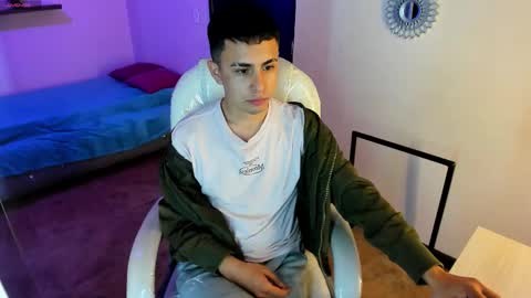 Snapshot of nyko_ds chatting on 11.04.25 nyko_ds online show from 11.04.25