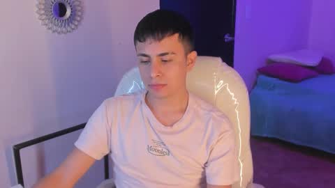 Snapshot of nyko_ds chatting on 11.14.25 nyko_ds online show from 11.14.25