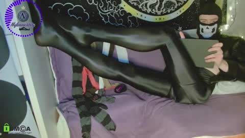 Snapshot of nyl0nnickb0y chatting on 03.07.25 Nyl0nnickb0y online show from 03.07.25