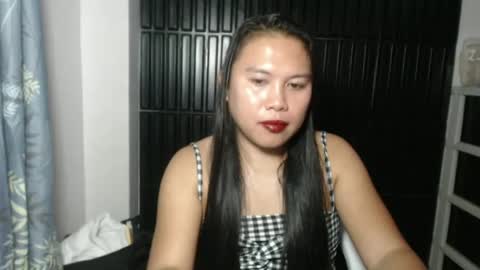 Snapshot of nylecummer chatting on 06.25.26 nylecummer online show from 06.25.26