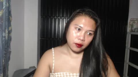 Snapshot of nylecummer chatting on 07.19.26 nylecummer online show from 07.19.26